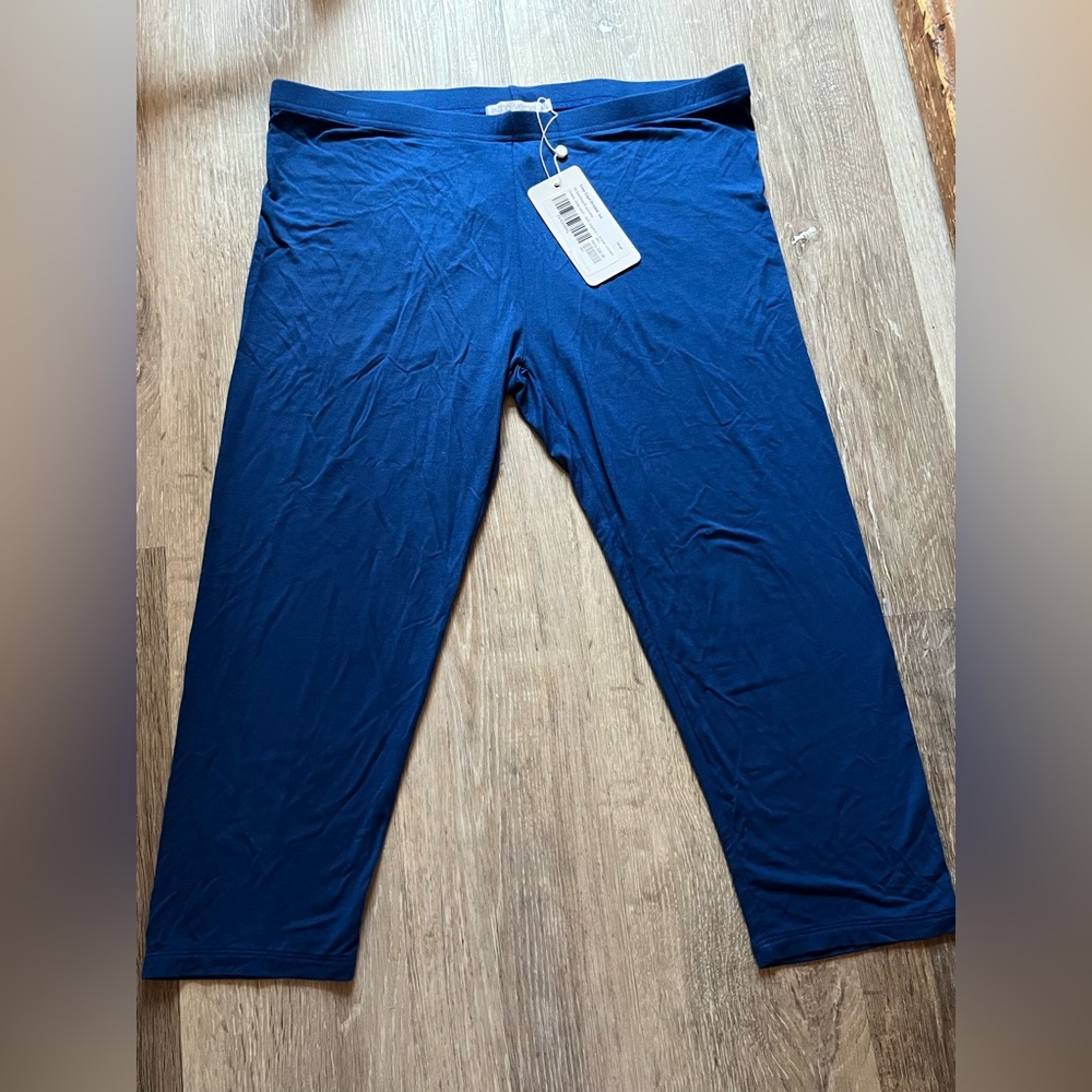 Royal blue capris leggings